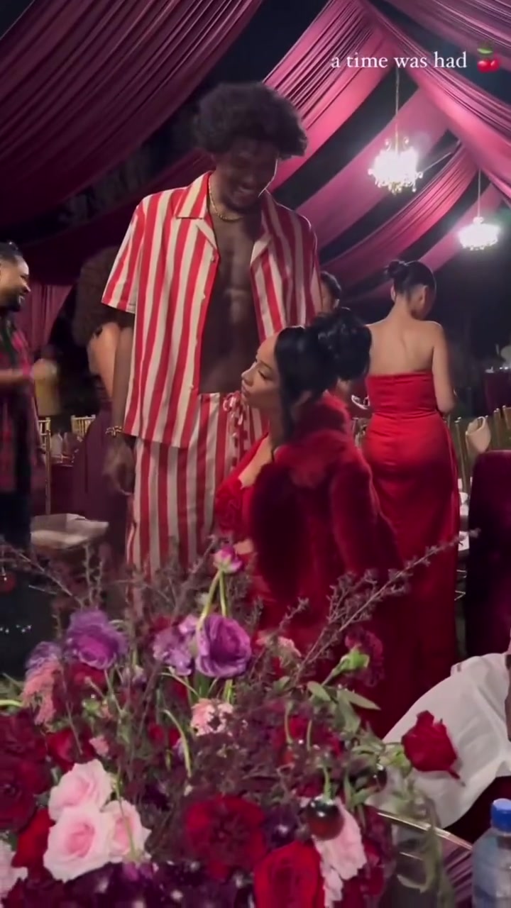 看了杰伦-格林40岁的女友不得不佩服这小伙真的有点东西